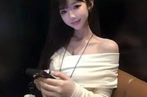 3500家连锁店女网红艾琳演豪门戏翻车涉嫌欺诈中老年人
